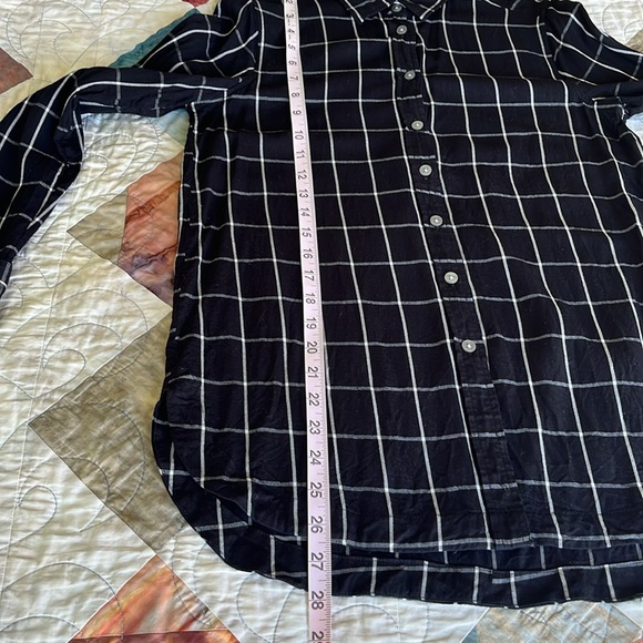 **DONATED** Banana Republic window pane button down - Picture 6 of 8